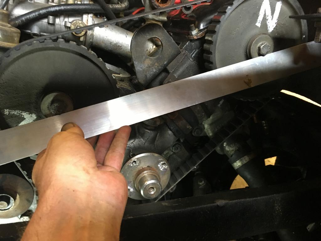Zahnriemen wechseln / Changing the timing belt